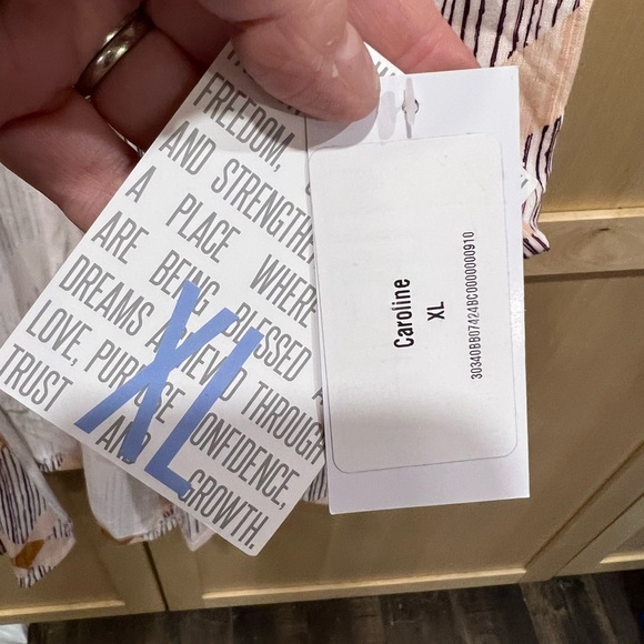 Caroline style cardigan - Picture 2 of 6